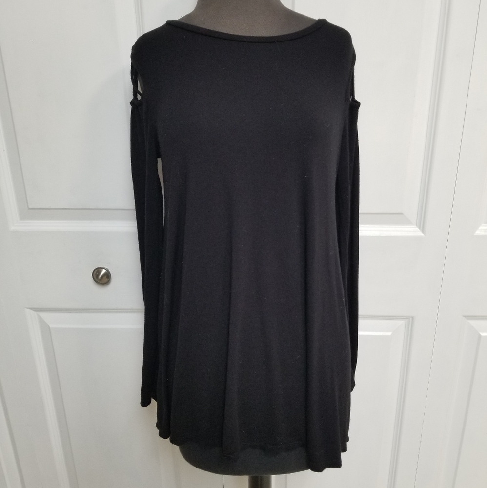 GNW Woman's Small Long Sleeved Tunic